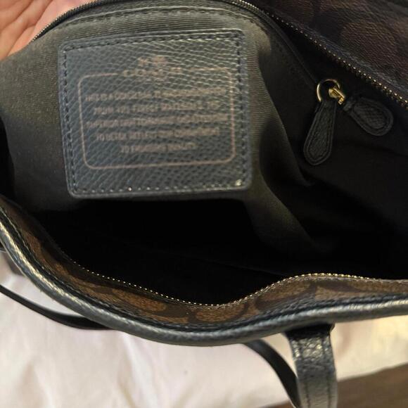 Authentic Coach Signature Reversible Tote - Picture 4 of 12